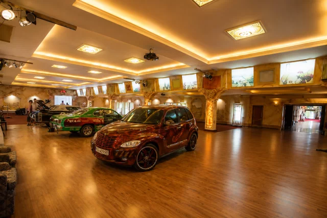 Sala Teatralna - Auto Moto Show